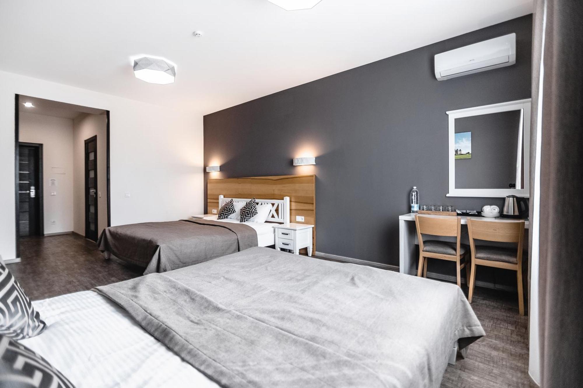 Geography Hotel Veresneve Bagian luar foto