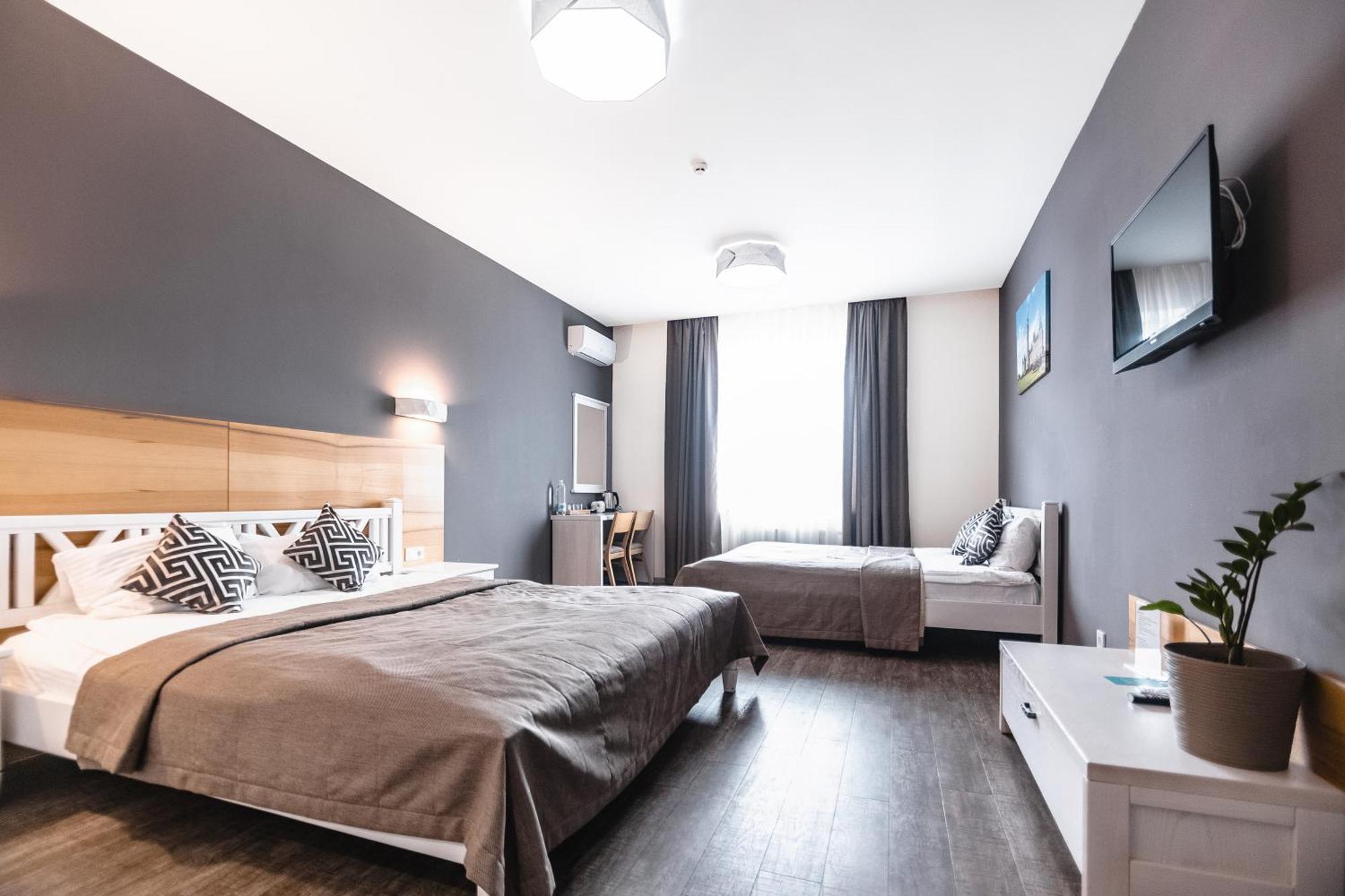Geography Hotel Veresneve Bagian luar foto