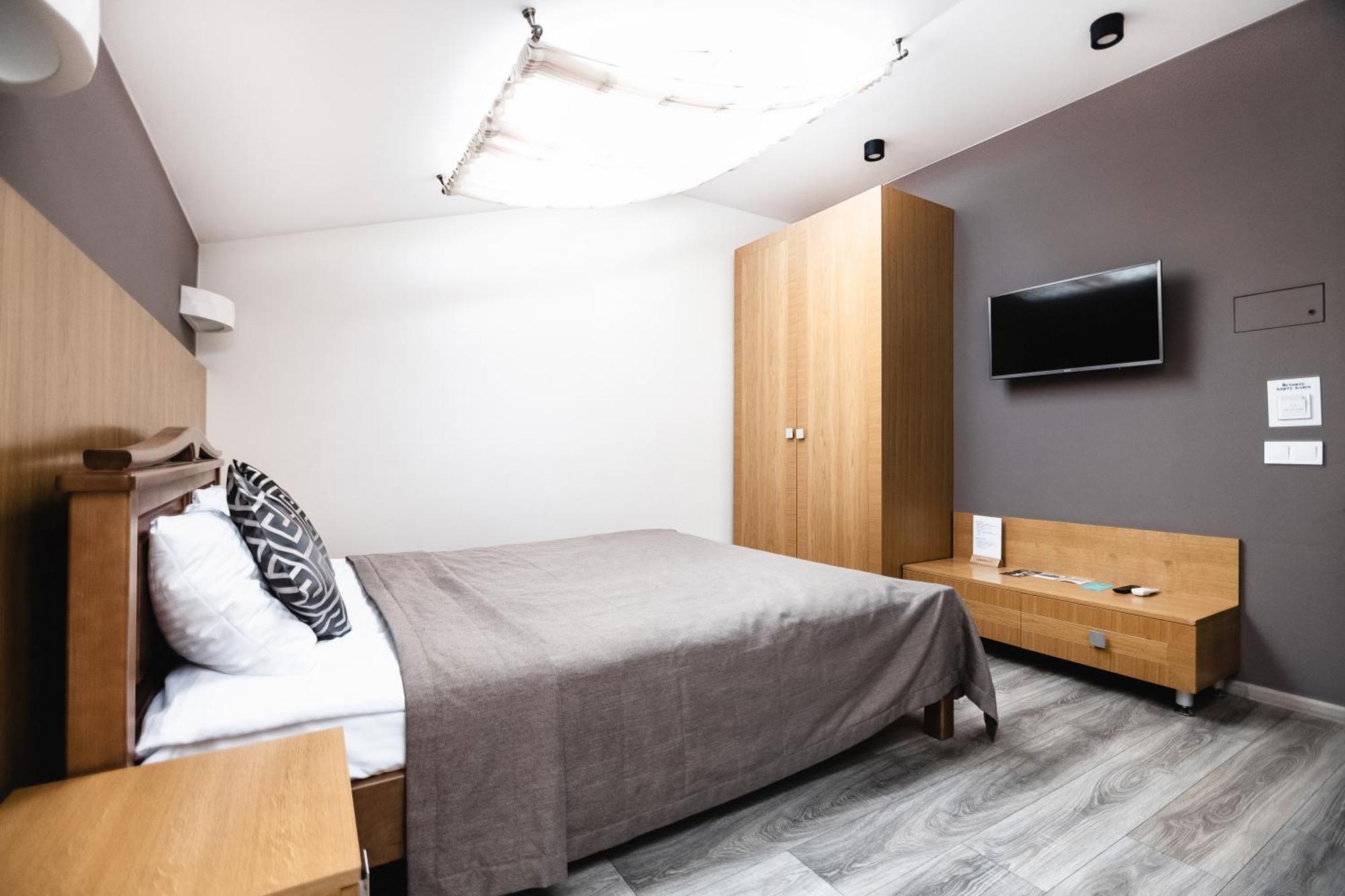 Geography Hotel Veresneve Bagian luar foto