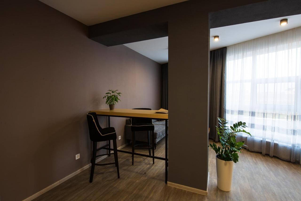Geography Hotel Veresneve Bagian luar foto